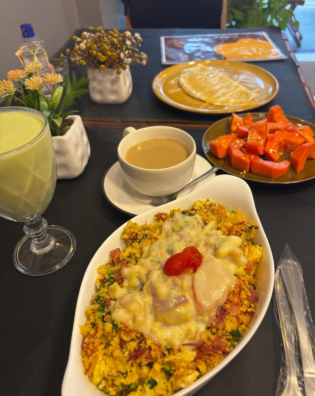 Mesa de café da manhã no +Q Café
